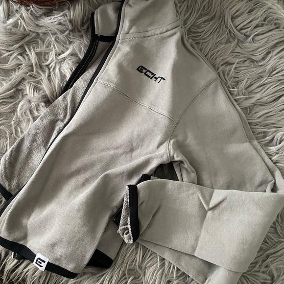 ECHT Crop Sweater - Picture 1 of 2